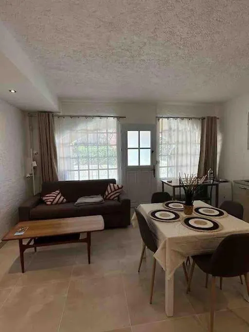 Apartment Appartement 30 M De La Plage Grimaud