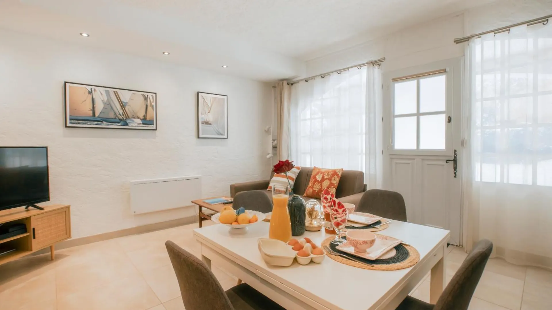 Appartement 30 M De La Plage Grimaud France